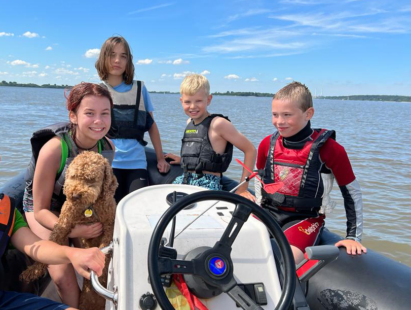 Segel heißt полотно (polotno) 